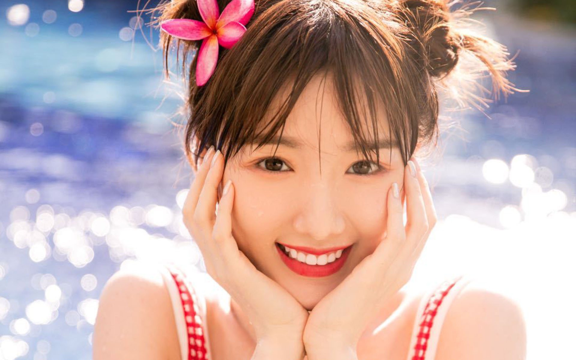 城市夜跑灯光盛典，点亮夜空的运动狂欢，夜光跑道实景